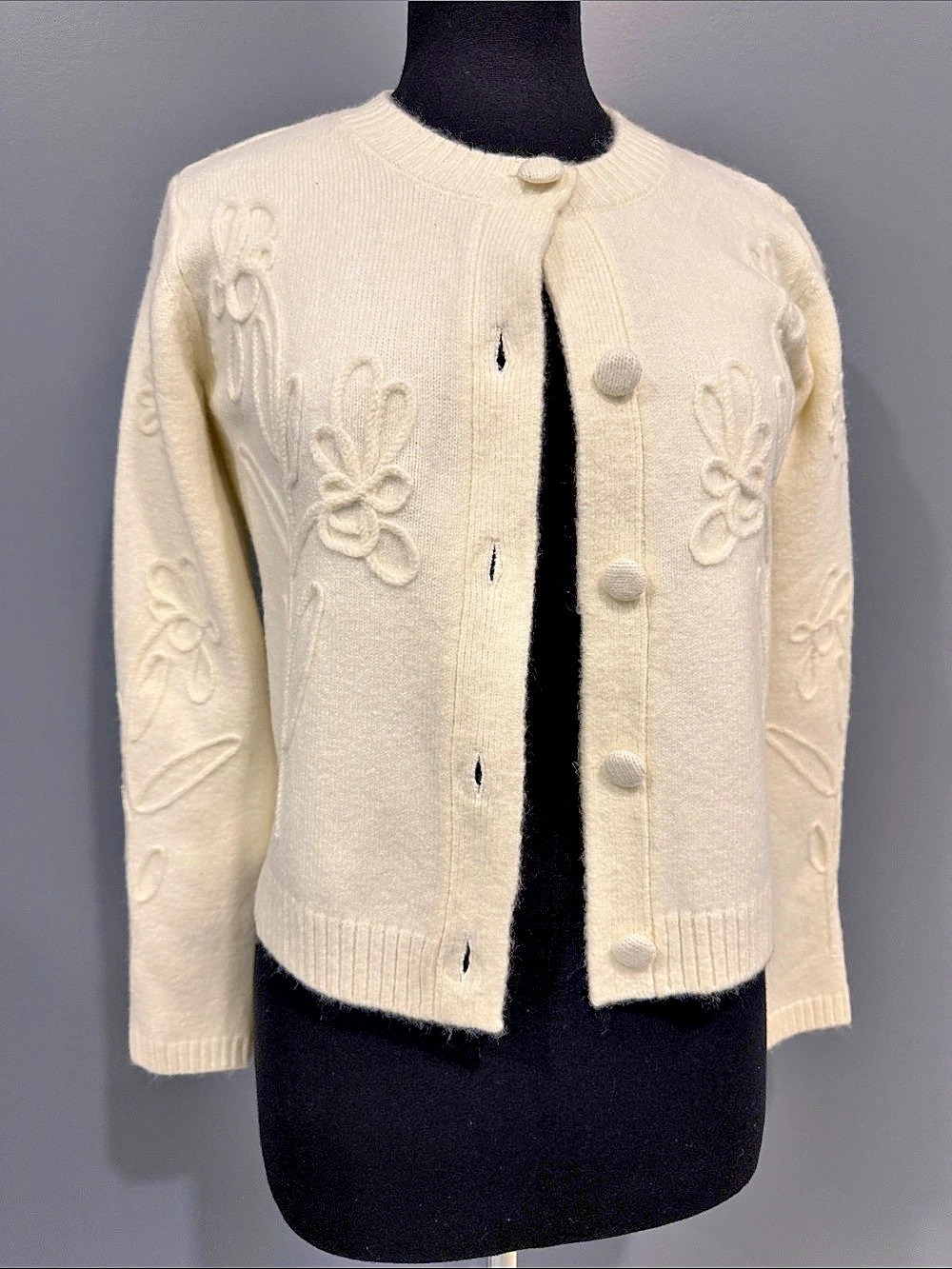 CeCe Floral Embroidered Cardigan Size XXS Like New